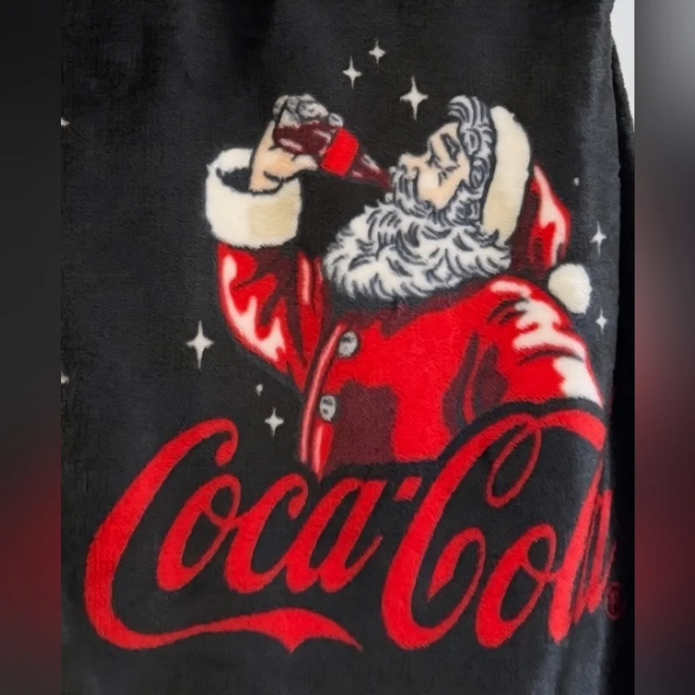 Viral Coca-Cola Santa Drinking Coke Bottle With Bow Plush Throw Blanket